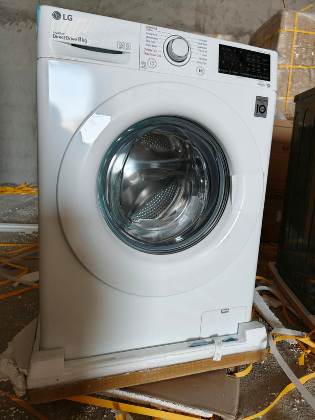 لباسشویی ال جی 8 کیلو مدل 4R3 سفید